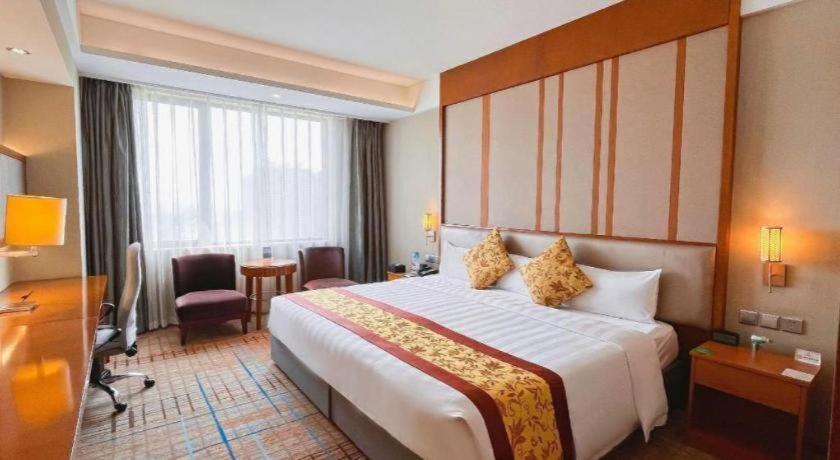 Shenyang Rayfont International Hotel Exterior foto